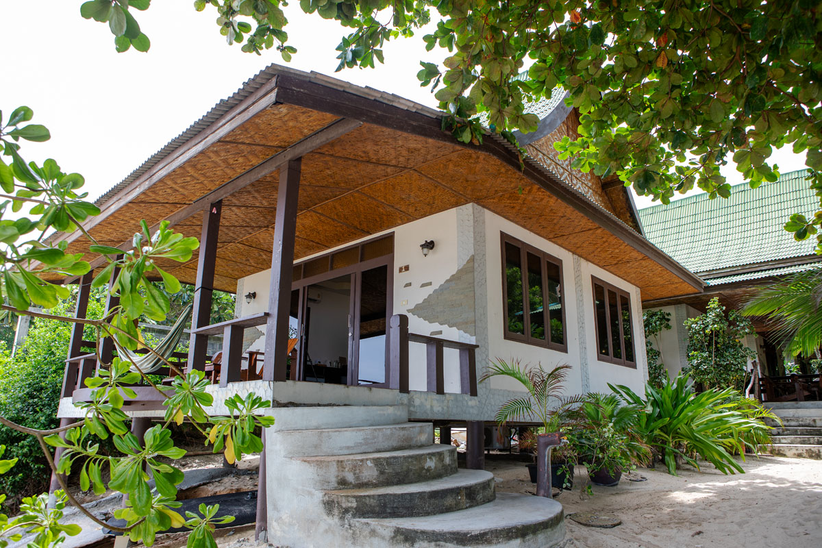 Ayutthaya Beach front Suite